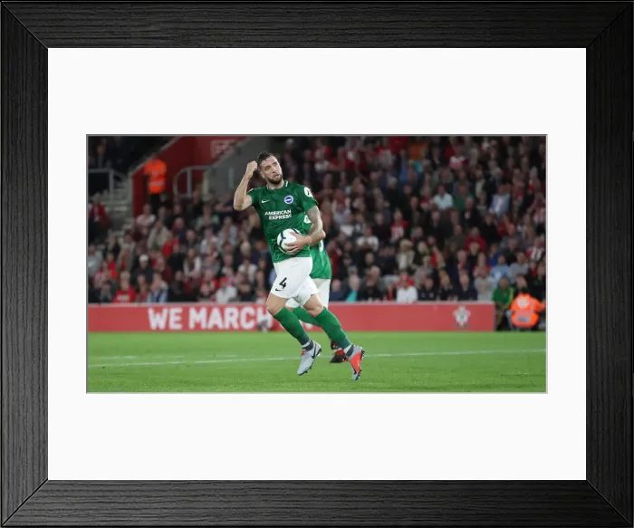 Framed Print : September Showdown: Premier League Clash between Southampton and Brighton & Hove Albion (17SEP18) Framed Print : September Showdown: Premier League Clash between Southampton and Brighton & Hove Albion (17SEP18)