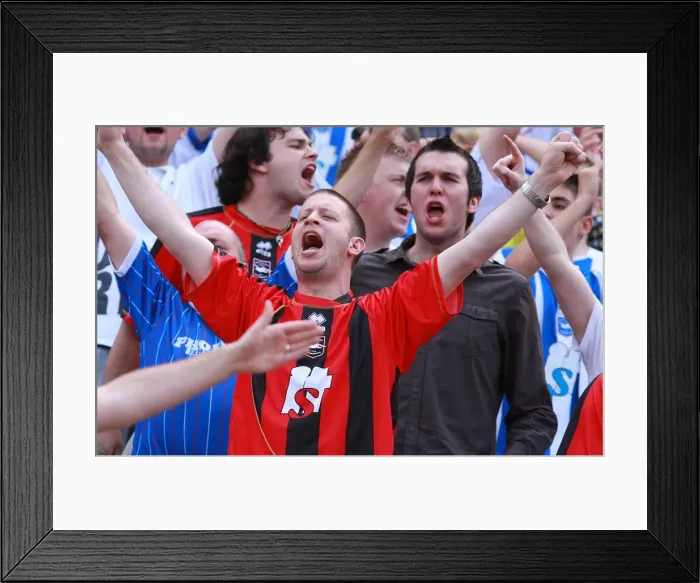 Framed Print : v Southend United at Withdean Stadium 2009 Framed Print : v Southend United at Withdean Stadium 2009