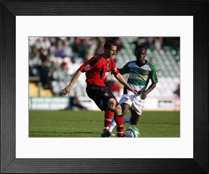 Framed Print : Brighton & Hove Albion Away at Yeovil Town: 2009-10 Season Framed Print : Brighton & Hove Albion Away at Yeovil Town: 2009-10 Season
