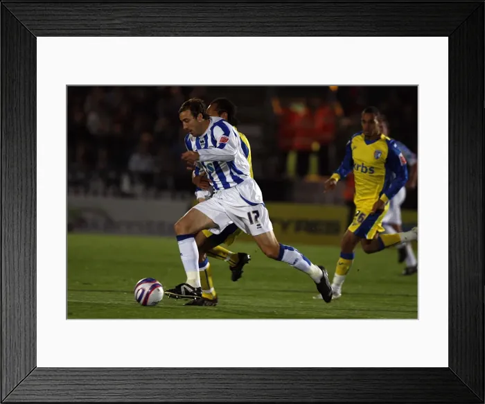 Framed Print : Brighton & Hove Albion: 2009-10 Home Matches - Battle Against Gillingham Framed Print : Brighton & Hove Albion: 2009-10 Home Matches - Battle Against Gillingham