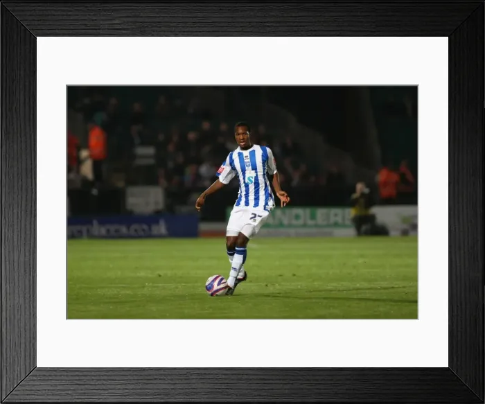 Framed Print : Brighton & Hove Albion vs. Gillingham: 2009-10 Home Match Framed Print : Brighton & Hove Albion vs. Gillingham: 2009-10 Home Match