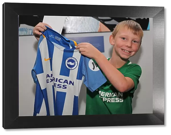 Brighton & Hove Albion FC: 2018 Player Signing Session - Meet & Greet with the Team