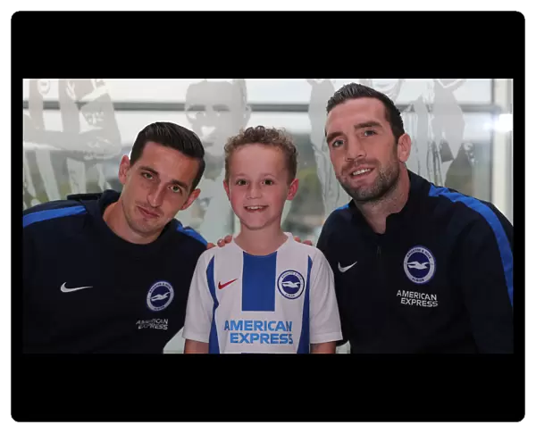 Brighton & Hove Albion FC: 2018 Player Signing Event - Autograph Session with the Team