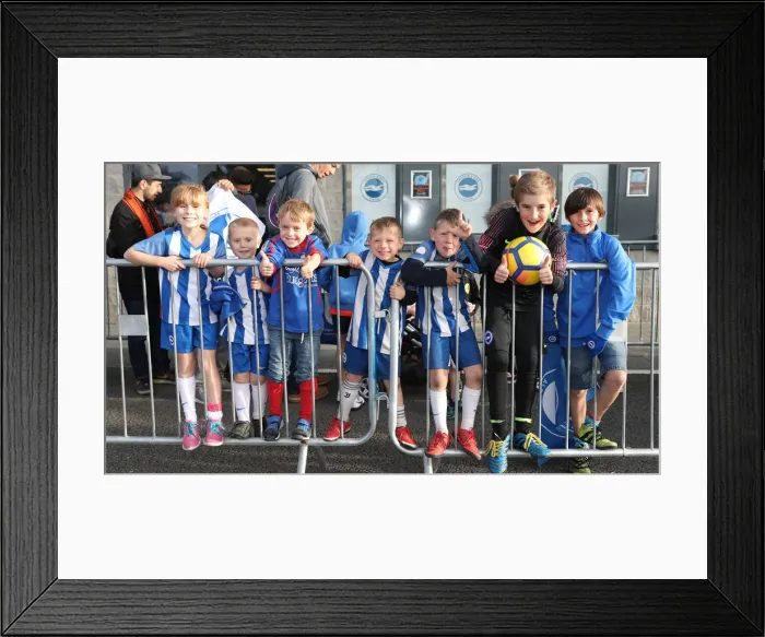Framed Print : Brighton & Hove Albion FC: 2018 Player Signing Event - Autograph Session with the Team Framed Print : Brighton & Hove Albion FC: 2018 Player Signing Event - Autograph Session with the Team