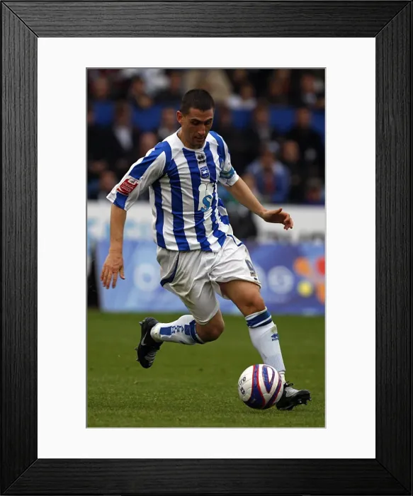 Framed Print : Brighton & Hove Albion vs Hartlepool United: 2009-10 Home Match Framed Print : Brighton & Hove Albion vs Hartlepool United: 2009-10 Home Match