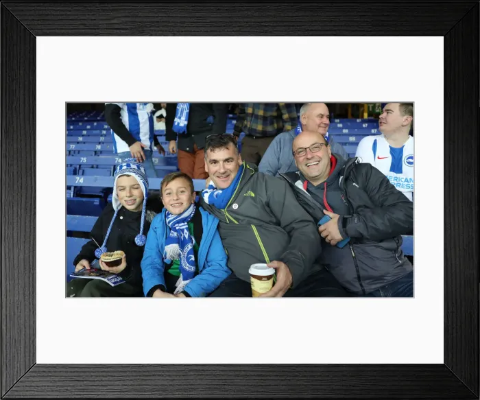 Framed Print : Premier League Showdown: Everton vs. Brighton & Hove Albion at Goodison Park (03NOV18) Framed Print : Premier League Showdown: Everton vs. Brighton & Hove Albion at Goodison Park (03NOV18)