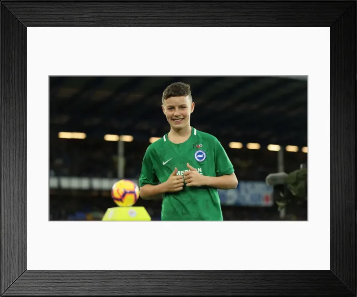 Framed Print : Premier League Showdown: Everton vs. Brighton & Hove Albion at Goodison Park (03NOV18) Framed Print : Premier League Showdown: Everton vs. Brighton & Hove Albion at Goodison Park (03NOV18)