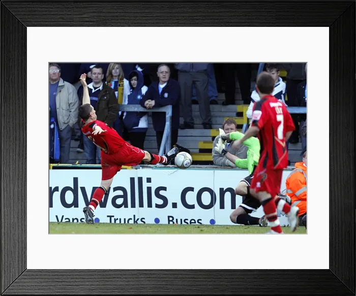 Framed Print : Brighton & Hove Albion vs Wycombe Wanderers (FA Cup, 2009-10 Season): Away Game Framed Print : Brighton & Hove Albion vs Wycombe Wanderers (FA Cup, 2009-10 Season): Away Game