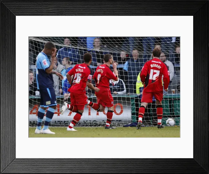 Framed Print : Brighton & Hove Albion vs Wycombe Wanderers (FA Cup, 2009-10 Season) - Away Game Framed Print : Brighton & Hove Albion vs Wycombe Wanderers (FA Cup, 2009-10 Season) - Away Game