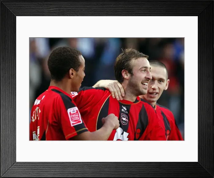 Framed Print : Brighton & Hove Albion vs Wycombe Wanderers (FA Cup, 2009-10): Away Game Framed Print : Brighton & Hove Albion vs Wycombe Wanderers (FA Cup, 2009-10): Away Game