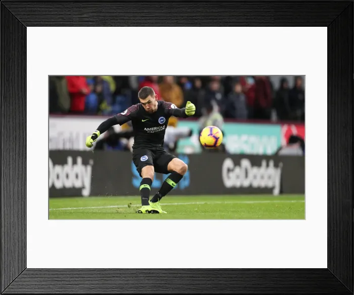 Framed Print : Decisive Moments: Burnley vs. Brighton & Hove Albion at Turf Moor (08DEC18) Framed Print : Decisive Moments: Burnley vs. Brighton & Hove Albion at Turf Moor (08DEC18)