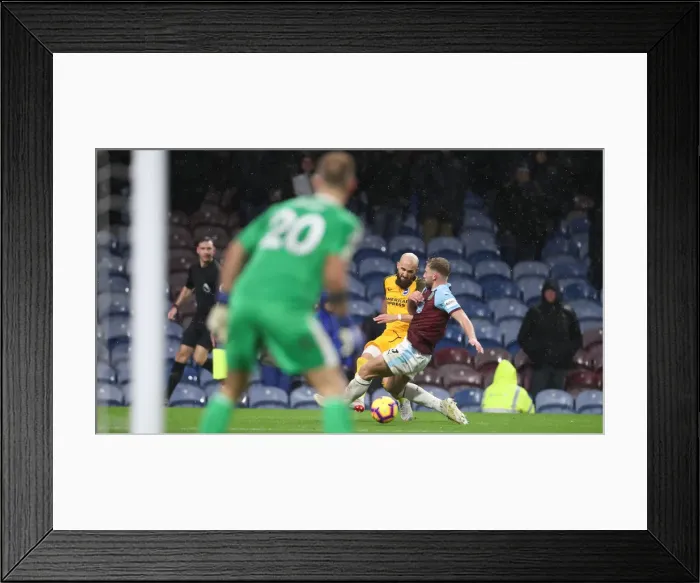 Framed Print : Decisive Moments: Burnley vs. Brighton & Hove Albion at Turf Moor (08DEC18) Framed Print : Decisive Moments: Burnley vs. Brighton & Hove Albion at Turf Moor (08DEC18)