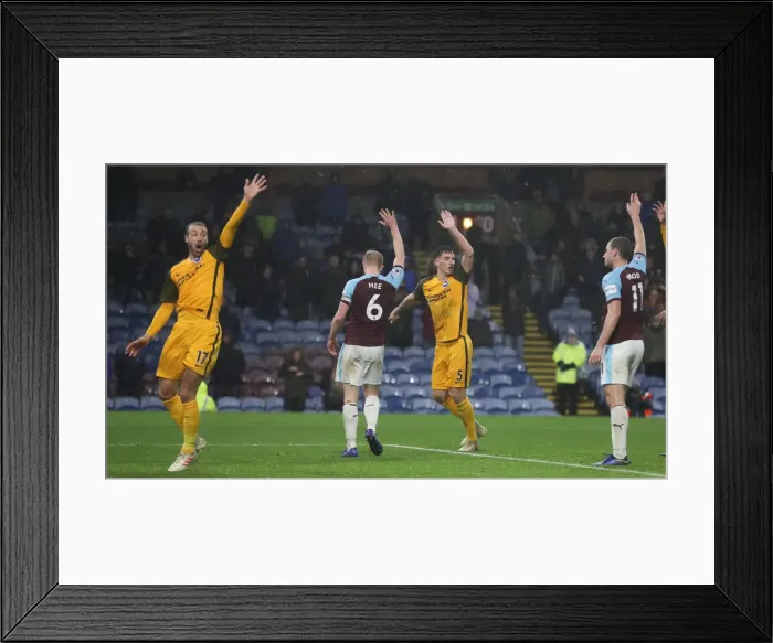 Framed Print : Decisive Moments: Burnley vs. Brighton & Hove Albion at Turf Moor (08DEC18)