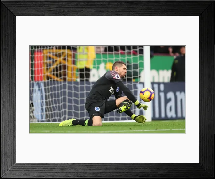 Framed Print : Decisive Moments: Burnley vs. Brighton & Hove Albion at Turf Moor (8DEC18)