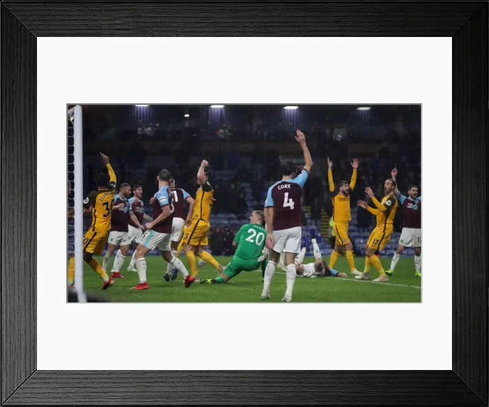 Framed Print : Decisive Moments: Burnley vs. Brighton & Hove Albion at Turf Moor (08DEC18) Framed Print : Decisive Moments: Burnley vs. Brighton & Hove Albion at Turf Moor (08DEC18)