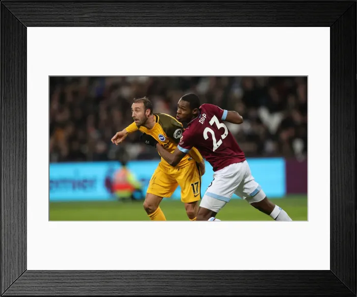 Framed Print : 2 January 2019: Premier League Clash between West Ham United and Brighton & Hove Albion at The London Stadium Framed Print : 2 January 2019: Premier League Clash between West Ham United and Brighton & Hove Albion at The London Stadium