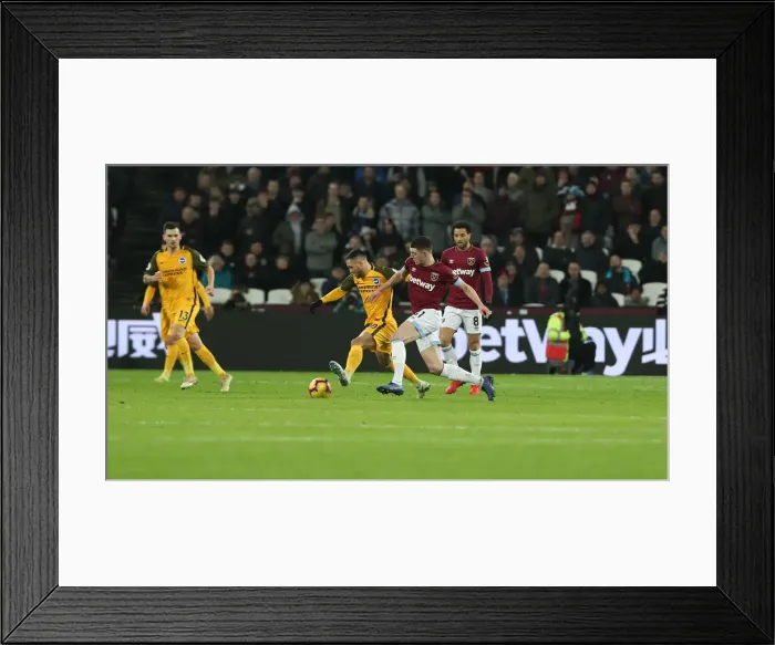 Framed Print : Premier League Showdown: Brighton and Hove Albion vs. West Ham United at The London Stadium (02JAN19) Framed Print : Premier League Showdown: Brighton and Hove Albion vs. West Ham United at The London Stadium (02JAN19)