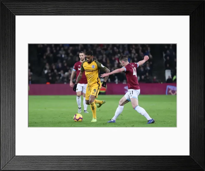 Framed Print : Premier League Showdown: Brighton and Hove Albion vs. West Ham United at The London Stadium (02JAN19) Framed Print : Premier League Showdown: Brighton and Hove Albion vs. West Ham United at The London Stadium (02JAN19)
