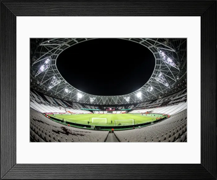 Framed Print : Premier League Showdown: Brighton and Hove Albion vs. West Ham United at The London Stadium (02JAN19) Framed Print : Premier League Showdown: Brighton and Hove Albion vs. West Ham United at The London Stadium (02JAN19)