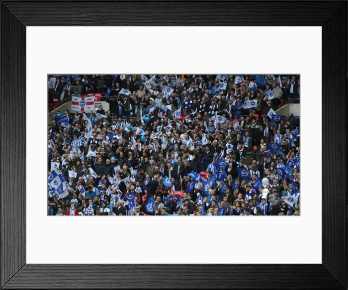 Framed Print : FA Cup Semi-Final Showdown: Manchester City vs. Brighton and Hove Albion at Wembley Stadium (06APR19)