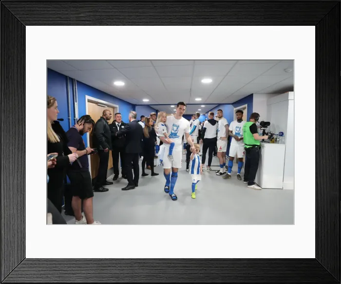 Framed Print : Brighton & Hove Albion: Premier League Survival Celebration - Players Lap of Appreciation (May 2019) Framed Print : Brighton & Hove Albion: Premier League Survival Celebration - Players Lap of Appreciation (May 2019)