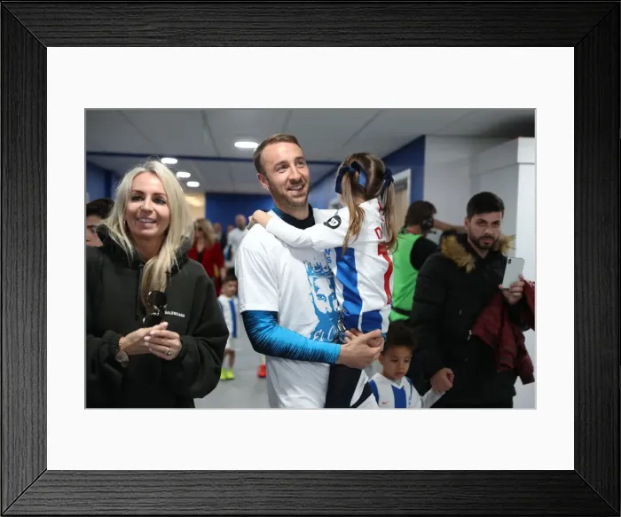 Framed Print : Brighton & Hove Albion: Premier League Survival Celebration - Players Lap of Appreciation (May 2019) Framed Print : Brighton & Hove Albion: Premier League Survival Celebration - Players Lap of Appreciation (May 2019)