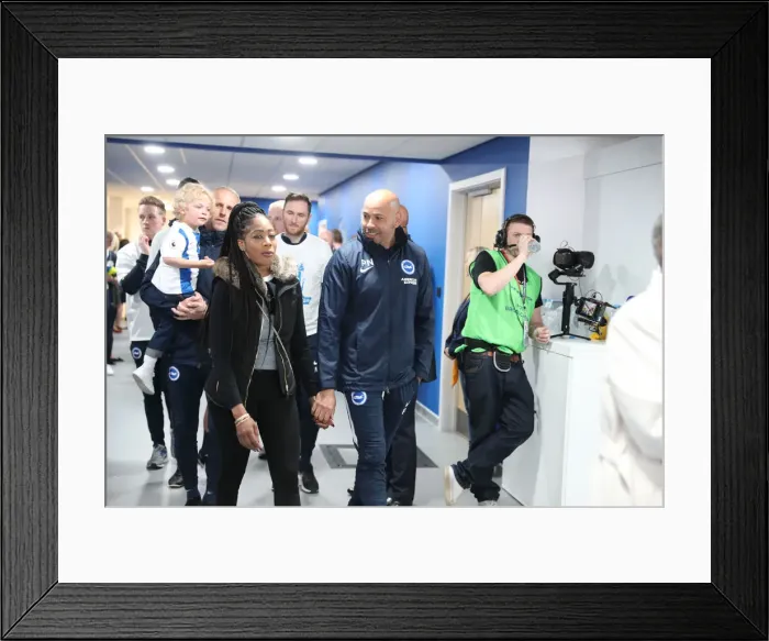 Framed Print : Brighton & Hove Albion: Premier League Survival Celebration - Players Lap of Appreciation (May 2019) Framed Print : Brighton & Hove Albion: Premier League Survival Celebration - Players Lap of Appreciation (May 2019)