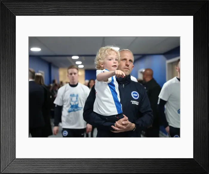 Framed Print : Brighton & Hove Albion: Premier League Survival Celebration - Players Lap of Appreciation (12 May 2019) Framed Print : Brighton & Hove Albion: Premier League Survival Celebration - Players Lap of Appreciation (12 May 2019)