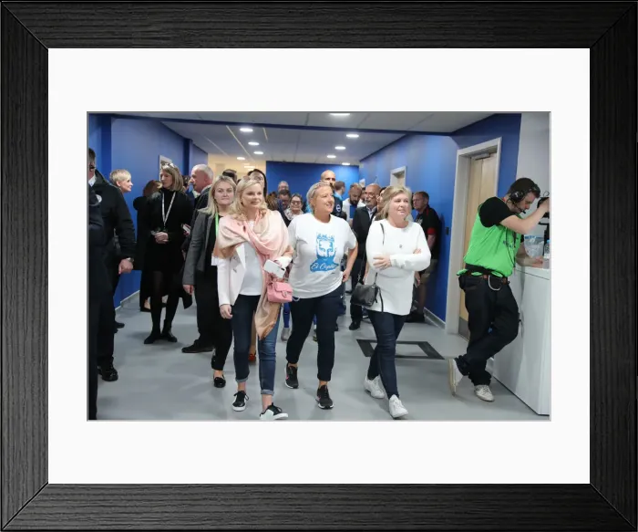 Framed Print : Brighton and Hove Albion: Premier League Survival Celebration - Players Lap of Appreciation (12 May 2019) Framed Print : Brighton and Hove Albion: Premier League Survival Celebration - Players Lap of Appreciation (12 May 2019)