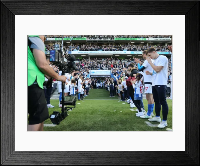 Framed Print : Brighton and Hove Albion: Premier League Survival Celebration - Players Lap of Appreciation (May 2019) Framed Print : Brighton and Hove Albion: Premier League Survival Celebration - Players Lap of Appreciation (May 2019)
