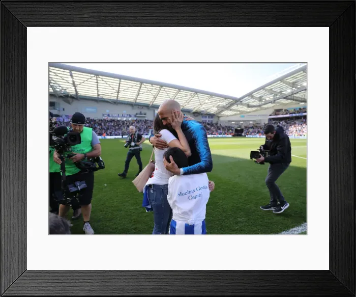 Framed Print : Brighton and Hove Albion: Premier League Survival Celebration - Players Lap of Appreciation (May 2019)