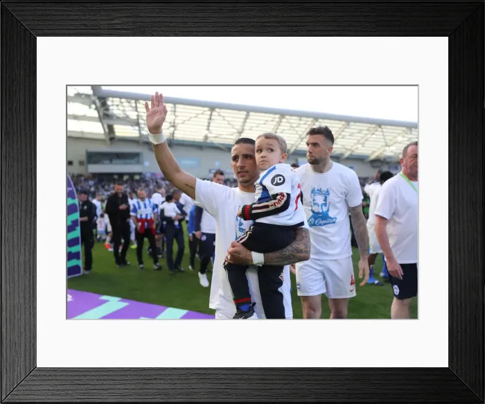 Framed Print : Brighton and Hove Albion: Premier League Survival Celebration - Players Lap of Appreciation (May 2019) Framed Print : Brighton and Hove Albion: Premier League Survival Celebration - Players Lap of Appreciation (May 2019)