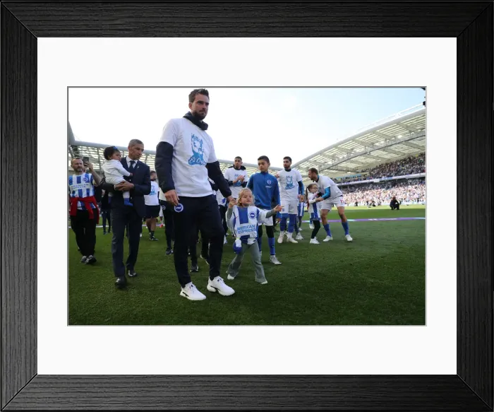 Framed Print : Brighton and Hove Albion: Premier League Survival Celebration - Players Lap of Appreciation (May 2019) Framed Print : Brighton and Hove Albion: Premier League Survival Celebration - Players Lap of Appreciation (May 2019)