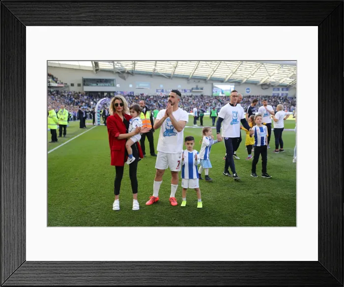 Framed Print : Brighton and Hove Albion: Premier League Survival Celebration - Players Lap of Appreciation (May 2019) Framed Print : Brighton and Hove Albion: Premier League Survival Celebration - Players Lap of Appreciation (May 2019)
