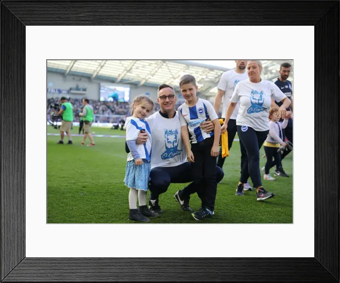 Framed Print : Brighton and Hove Albion: Premier League Survival Celebration - Players Lap of Appreciation (May 2019) Framed Print : Brighton and Hove Albion: Premier League Survival Celebration - Players Lap of Appreciation (May 2019)