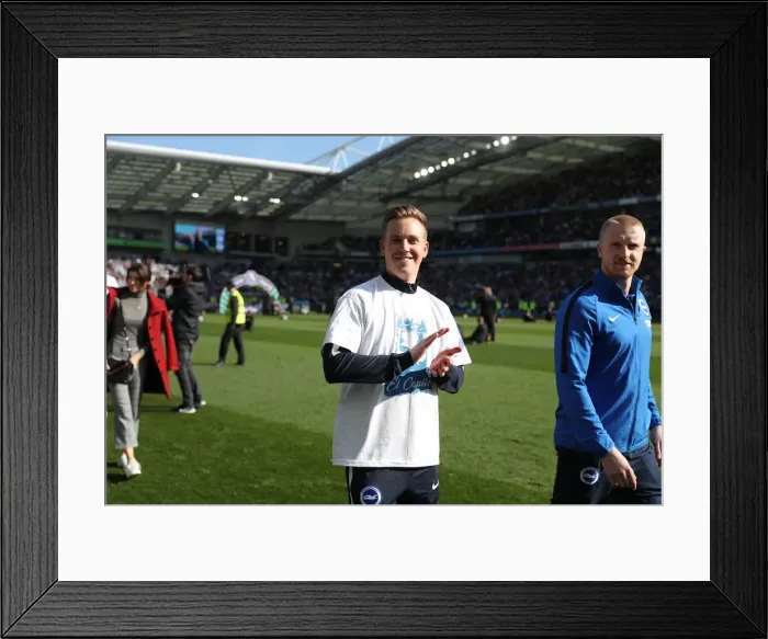 Framed Print : Brighton and Hove Albion: Premier League Survival Celebration - Players Lap of Appreciation (12 May 2019) Framed Print : Brighton and Hove Albion: Premier League Survival Celebration - Players Lap of Appreciation (12 May 2019)