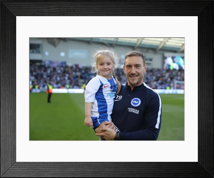 Framed Print : Brighton & Hove Albion: Premier League Survival Celebration - Players Lap of Appreciation (12 May 2019) Framed Print : Brighton & Hove Albion: Premier League Survival Celebration - Players Lap of Appreciation (12 May 2019)