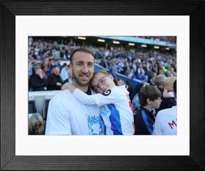 Framed Print : Brighton & Hove Albion: Premier League Survival Celebration - Players Lap of Appreciation (May 2019)