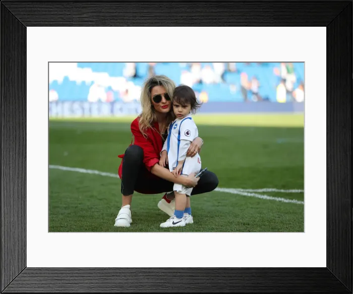Framed Print : Brighton & Hove Albion: Premier League Survival Celebration - Players Lap of Appreciation (May 2019)