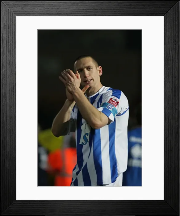 Framed Print : Torquay United (F. A. Cup) Framed Print : Torquay United (F. A. Cup)