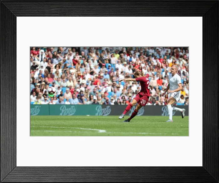 Framed Print : England Women vs New Zealand Women: FIFA World Cup Warm-Up Match at Brighton and Hove Albion's American Express Community Stadium (01.06.19) Framed Print : England Women vs New Zealand Women: FIFA World Cup Warm-Up Match at Brighton and Hove Albion's American Express Community Stadium (01.06.19)