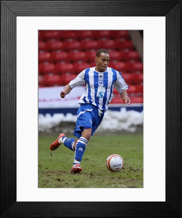 Framed Print : Brighton & Hove Albion FC's Star Player Elliott Bennett Framed Print : Brighton & Hove Albion FC's Star Player Elliott Bennett