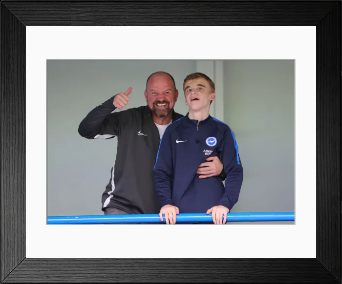 Framed Print : Premier League Showdown: Chelsea vs. Brighton & Hove Albion (28SEP19)