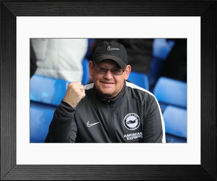 Framed Print : Premier League Showdown: Chelsea vs. Brighton and Hove Albion at Stamford Bridge (28SEP19)