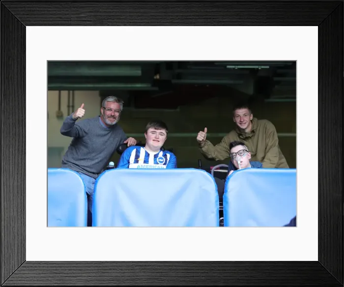 Framed Print : Premier League Showdown: Chelsea vs. Brighton and Hove Albion at Stamford Bridge (28SEP19) Framed Print : Premier League Showdown: Chelsea vs. Brighton and Hove Albion at Stamford Bridge (28SEP19)