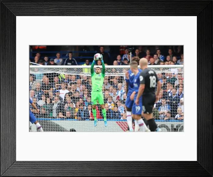 Framed Print : Premier League Showdown: Chelsea vs. Brighton and Hove Albion at Stamford Bridge (28SEP19) Framed Print : Premier League Showdown: Chelsea vs. Brighton and Hove Albion at Stamford Bridge (28SEP19)
