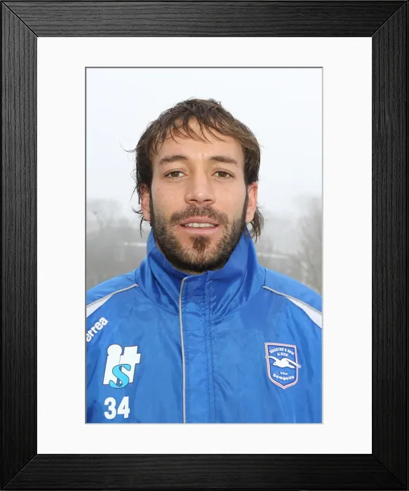 Framed Print : Brighton & Hove Albion: Inigo Calderon Framed Print : Brighton & Hove Albion: Inigo Calderon