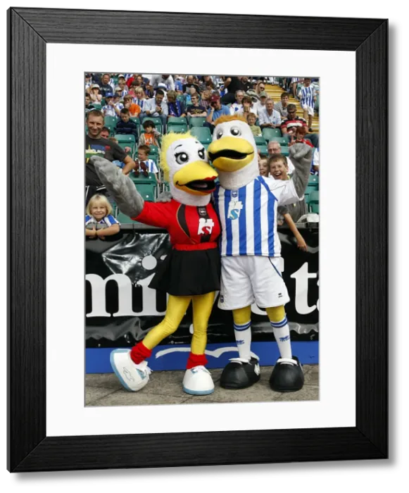 Framed Print : Sally and Gully Framed Print : Sally and Gully