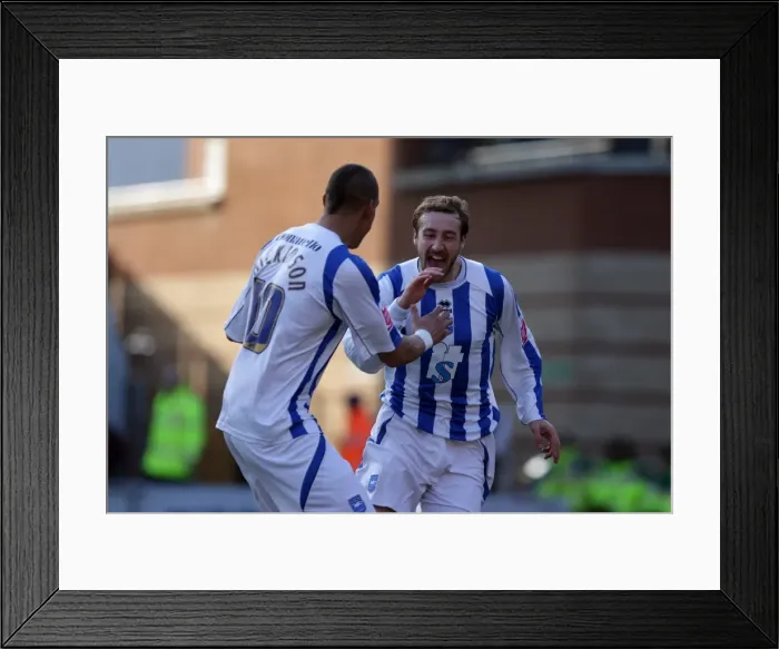 Framed Print : Brighton & Hove Albion 2009-10 Away Season at Leyton Orient: A Gallery of Memories Framed Print : Brighton & Hove Albion 2009-10 Away Season at Leyton Orient: A Gallery of Memories