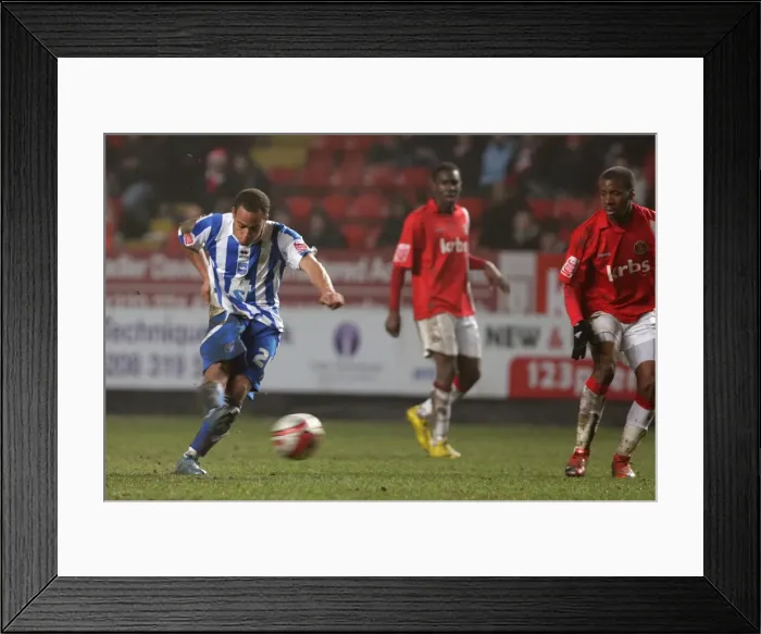 Framed Print : Bennett puts Albion 2-0 up Framed Print : Bennett puts Albion 2-0 up